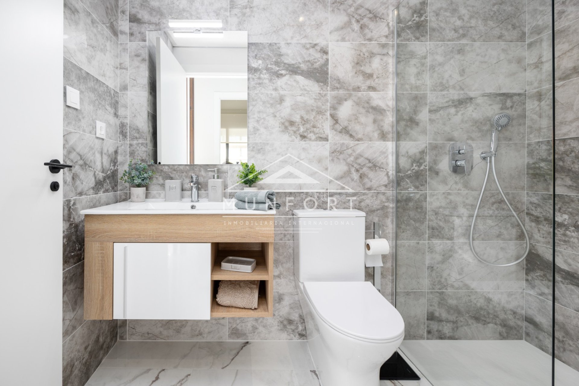 Segunda mano - Áticos -
San Miguel de Salinas