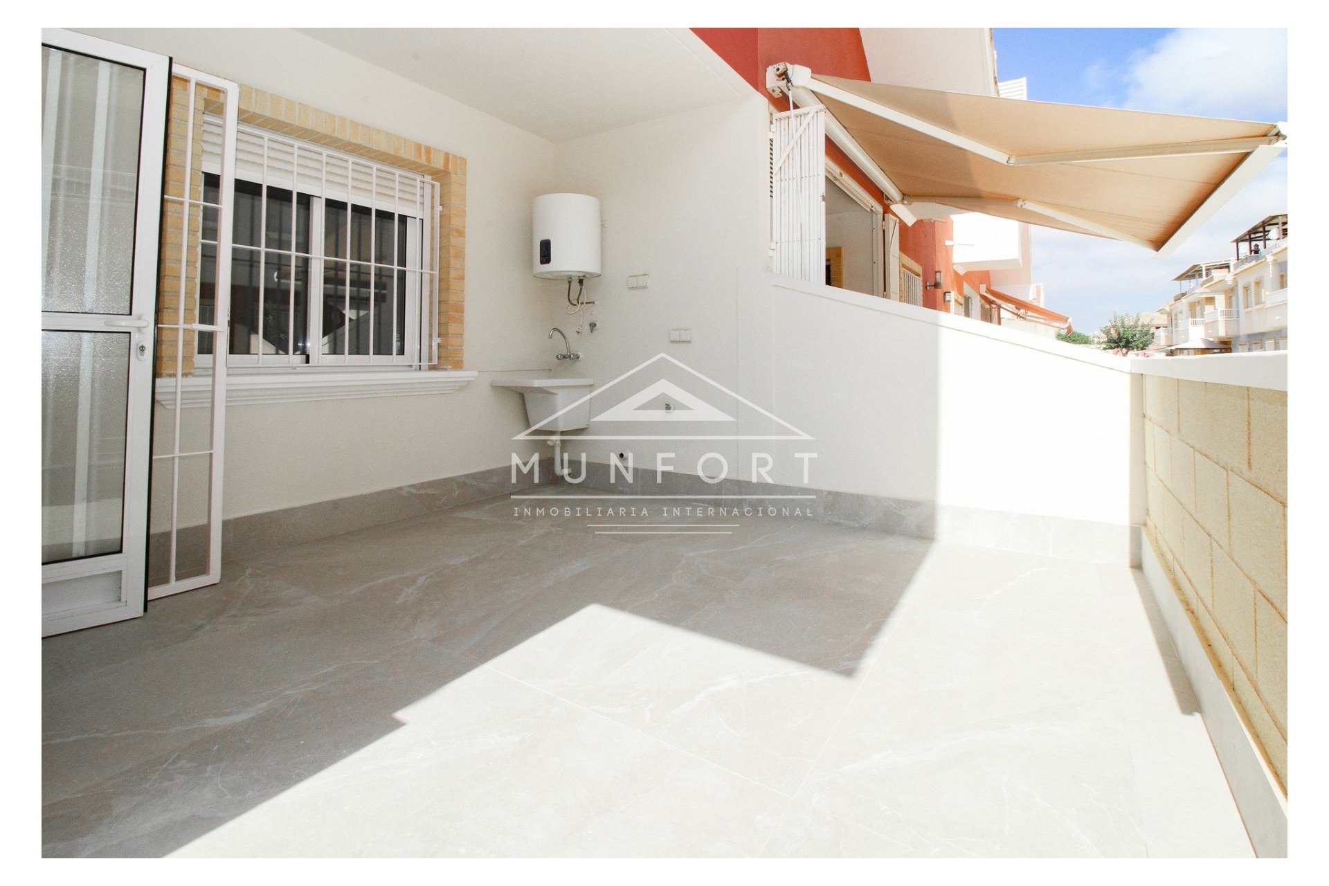 Segunda mano - Bungalows -
Pilar de la Horadada - Torre de la Horadada