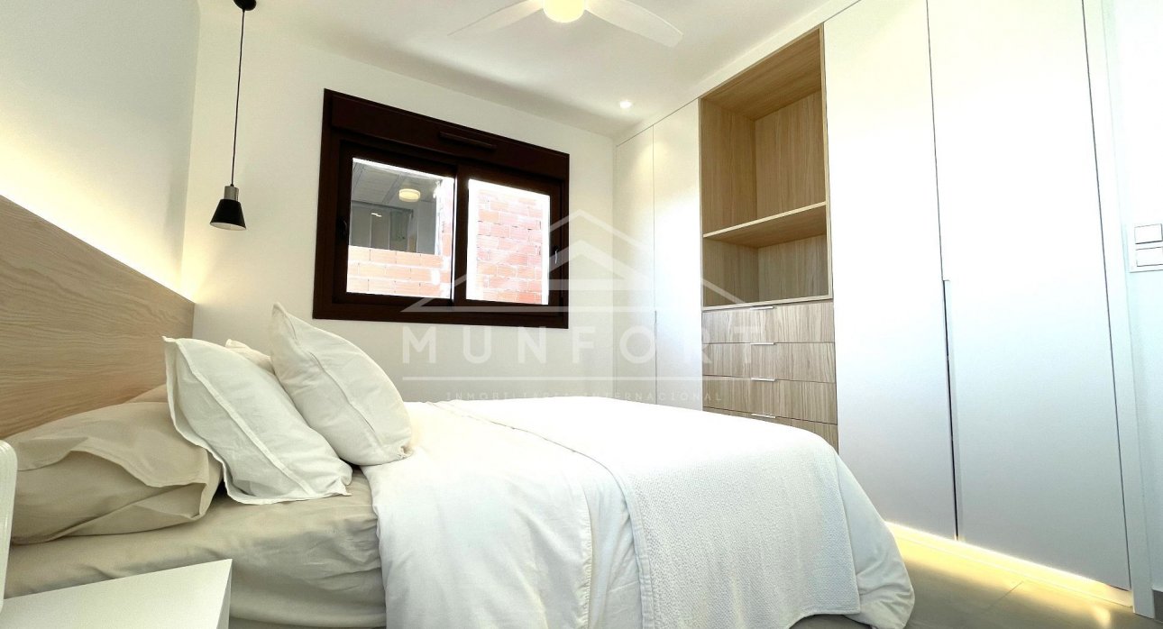 Segunda mano - Bungalows -
Pilar de la Horadada
