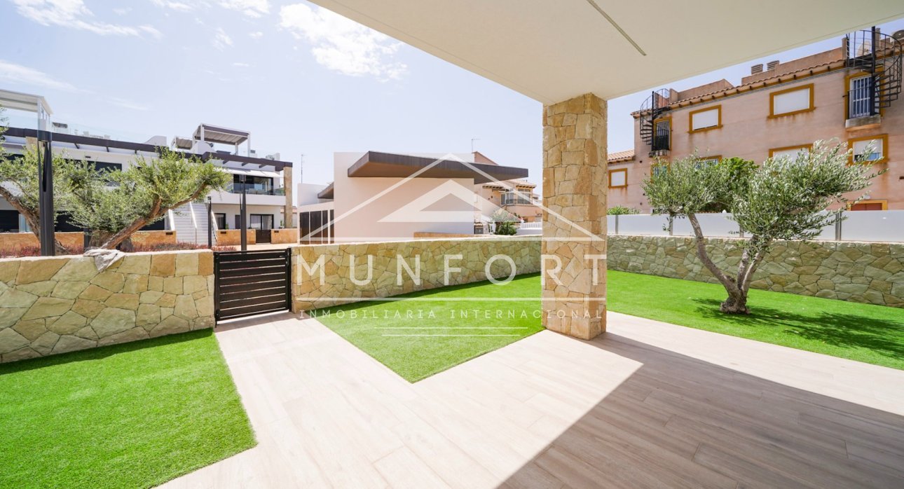 Segunda mano - Bungalows -
Pilar de la Horadada