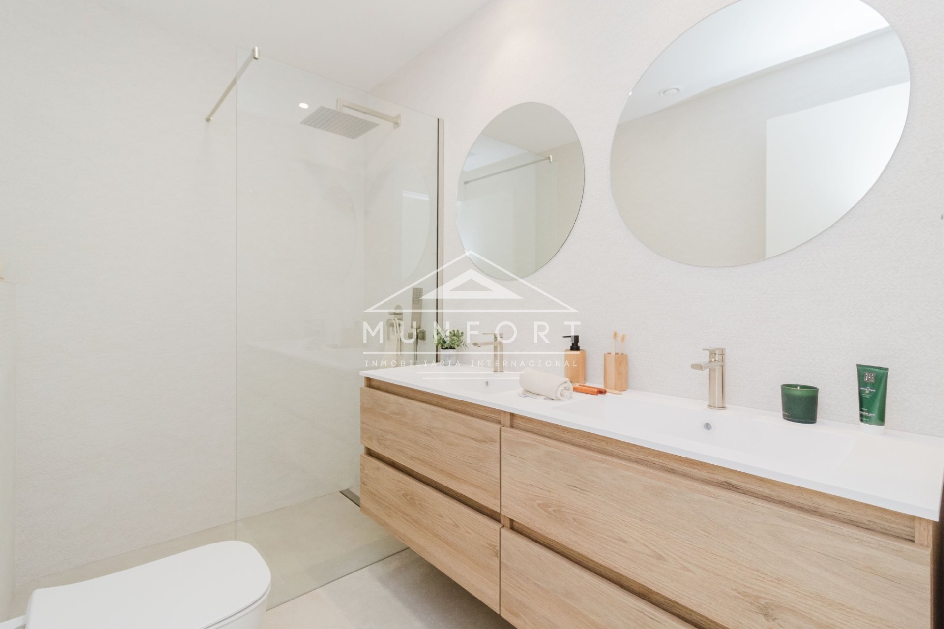 Segunda mano - Bungalows -
Pilar de la Horadada