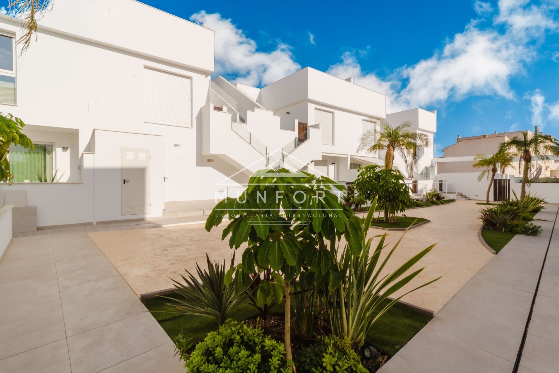 Segunda mano - Bungalows -
Pilar de la Horadada