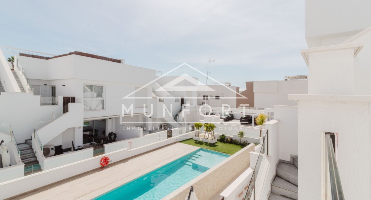 Segunda mano - Bungalows -
Pilar de la Horadada