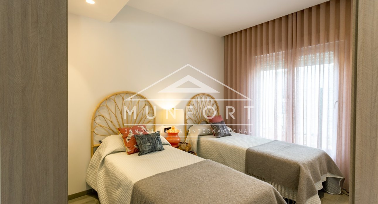 Segunda mano - Casas Adosadas -
Algorfa