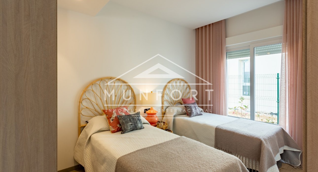 Segunda mano - Casas Adosadas -
Algorfa