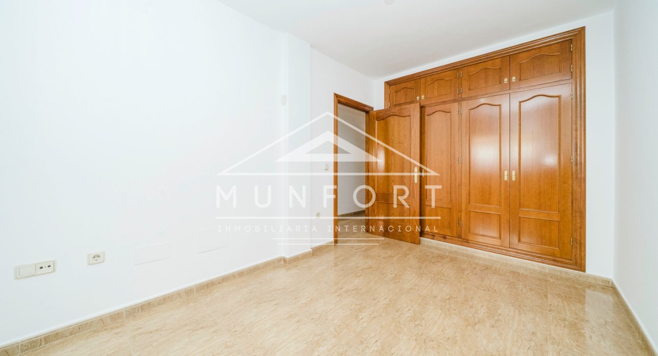 Segunda mano - Casas Adosadas -
Balsicas