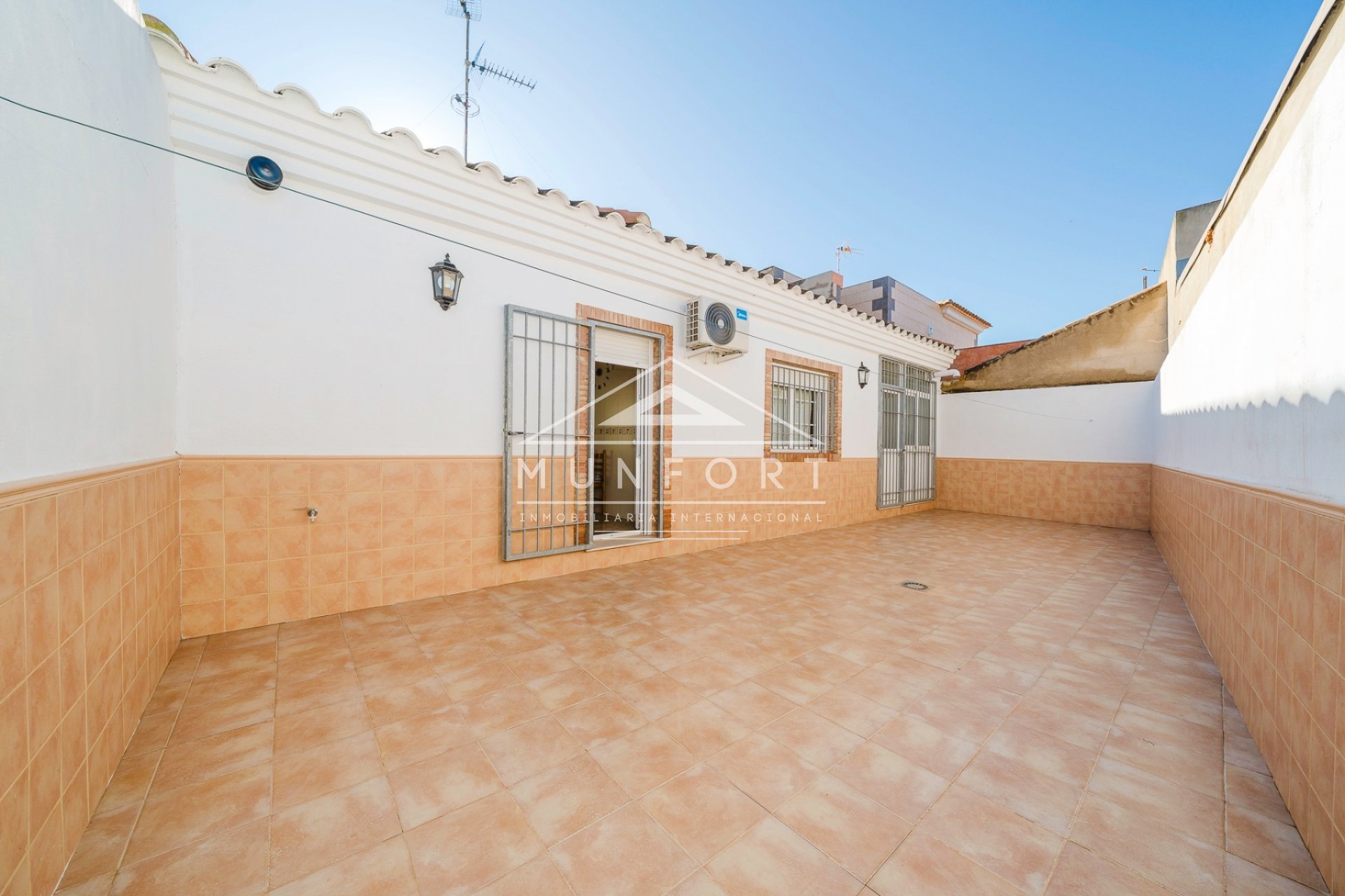 Segunda mano - Casas Adosadas -
Balsicas