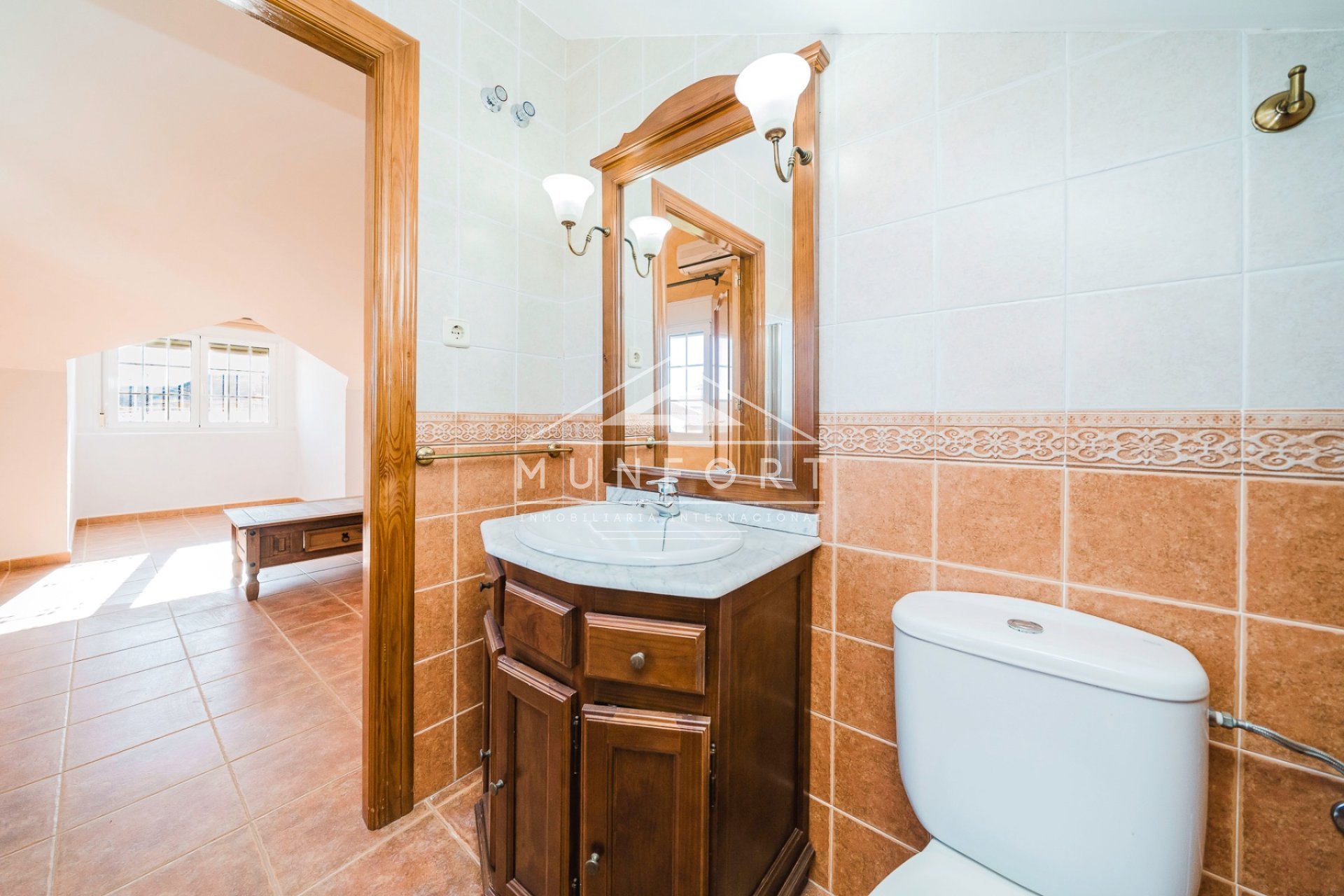 Segunda mano - Casas Adosadas -
Balsicas