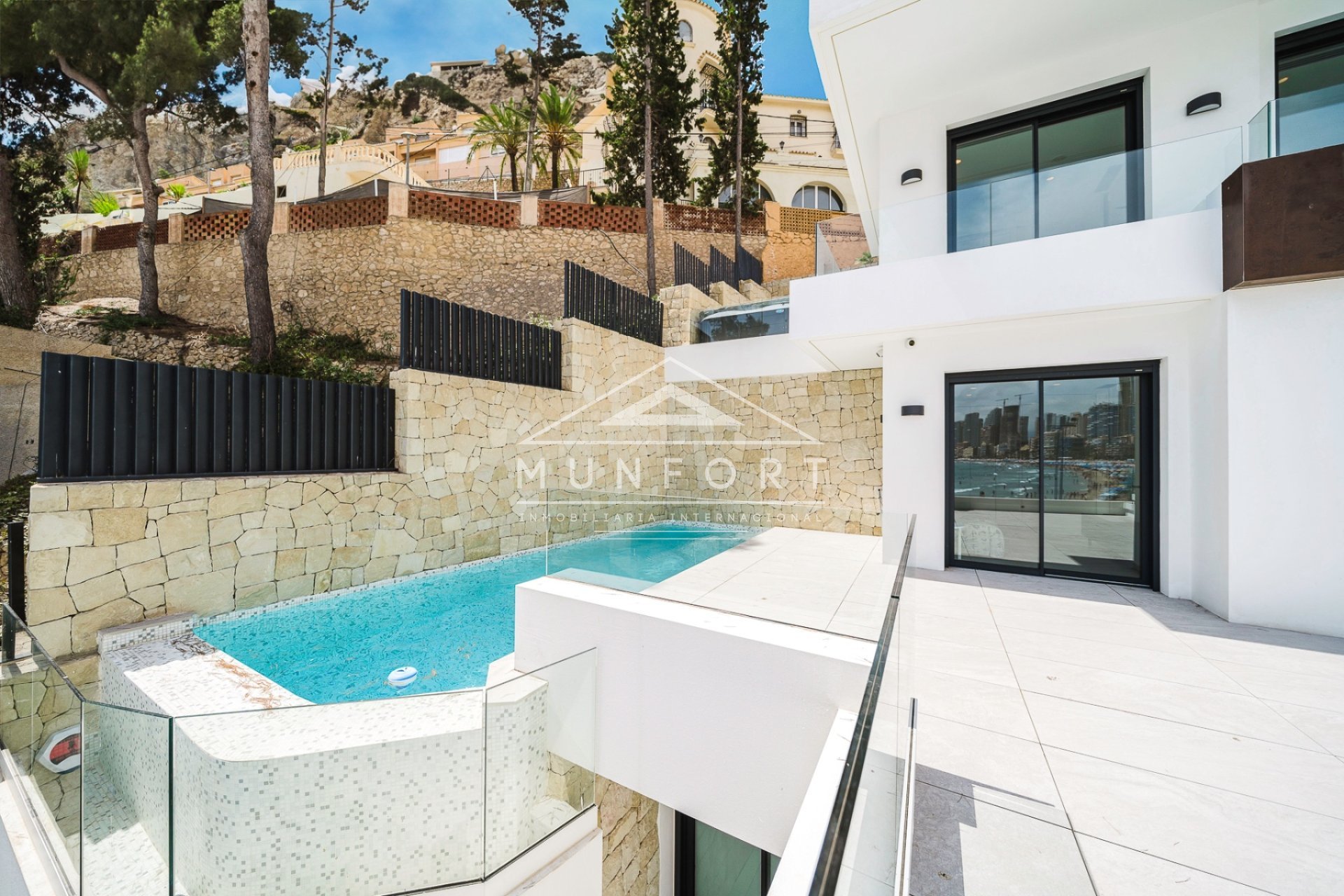 Segunda mano - Casas Adosadas -
Benidorm