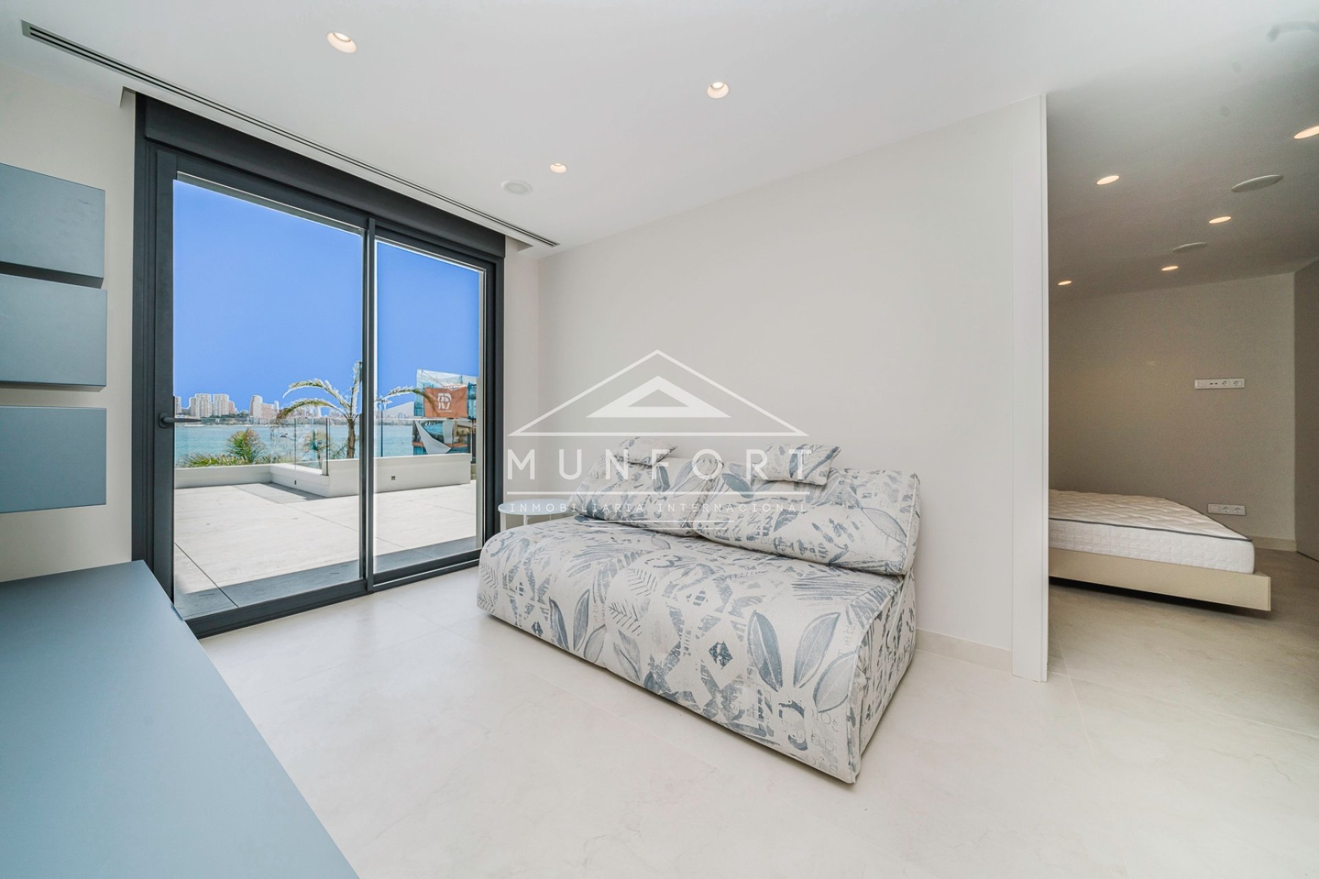 Segunda mano - Casas Adosadas -
Benidorm