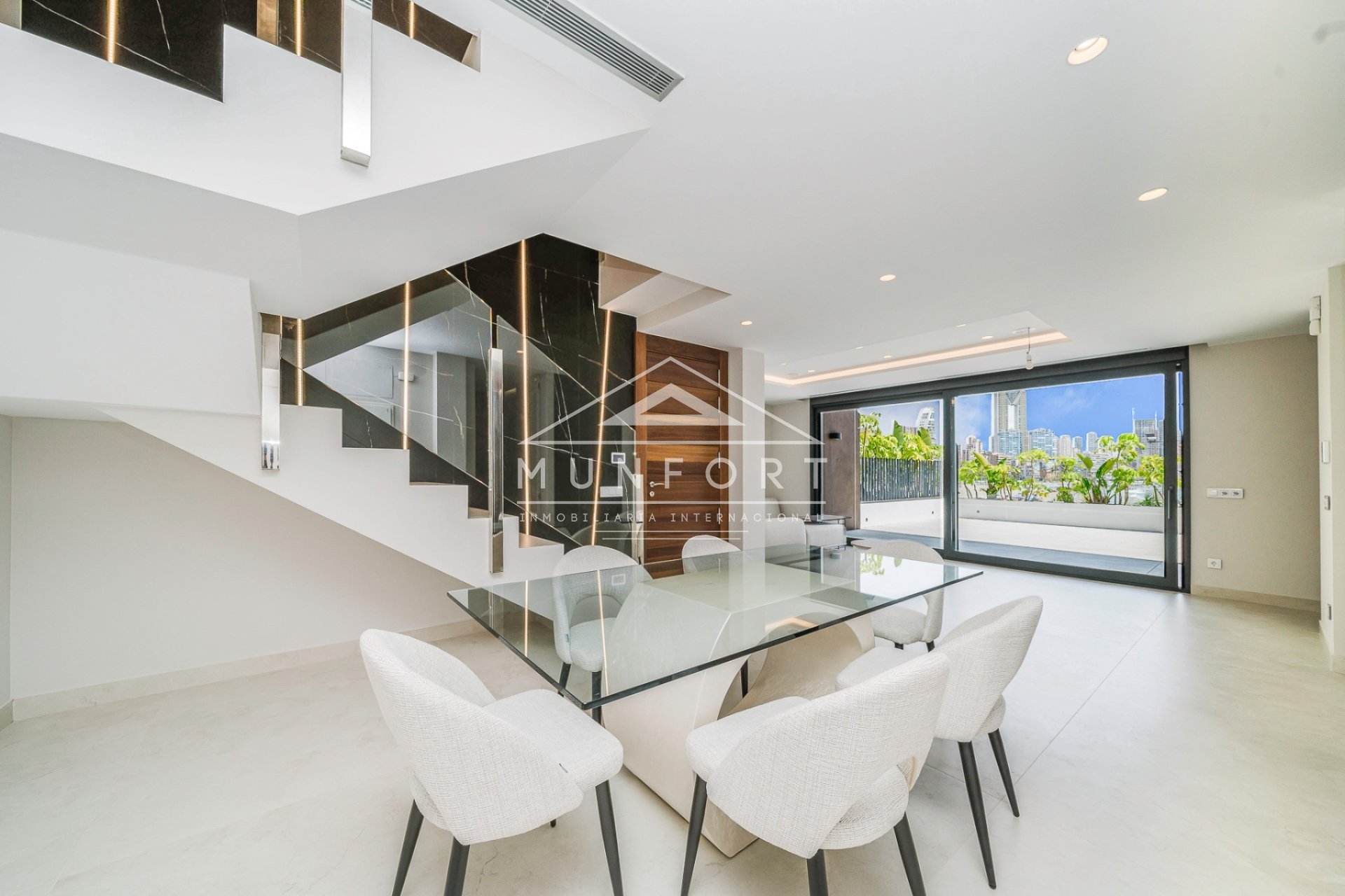 Segunda mano - Casas Adosadas -
Benidorm