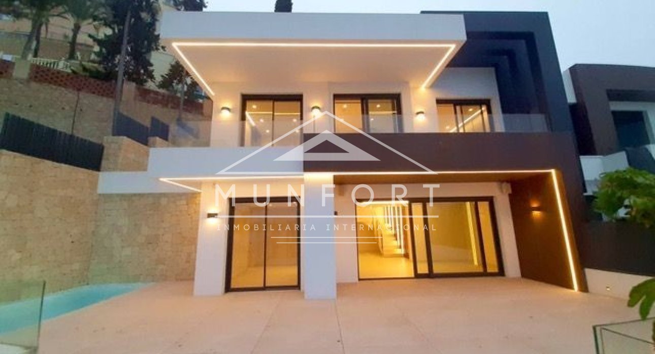 Segunda mano - Casas Adosadas -
Benidorm