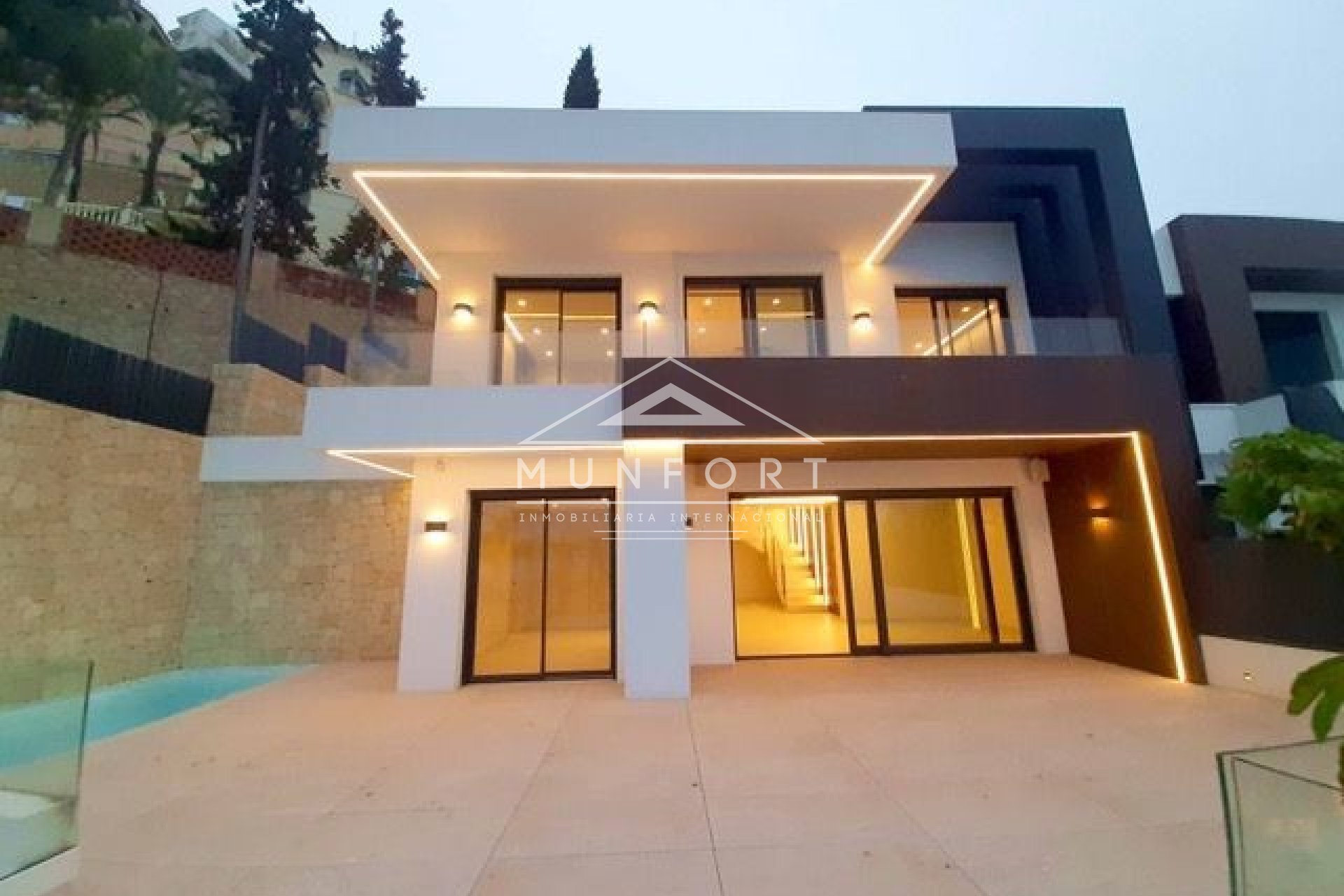 Segunda mano - Casas Adosadas -
Benidorm