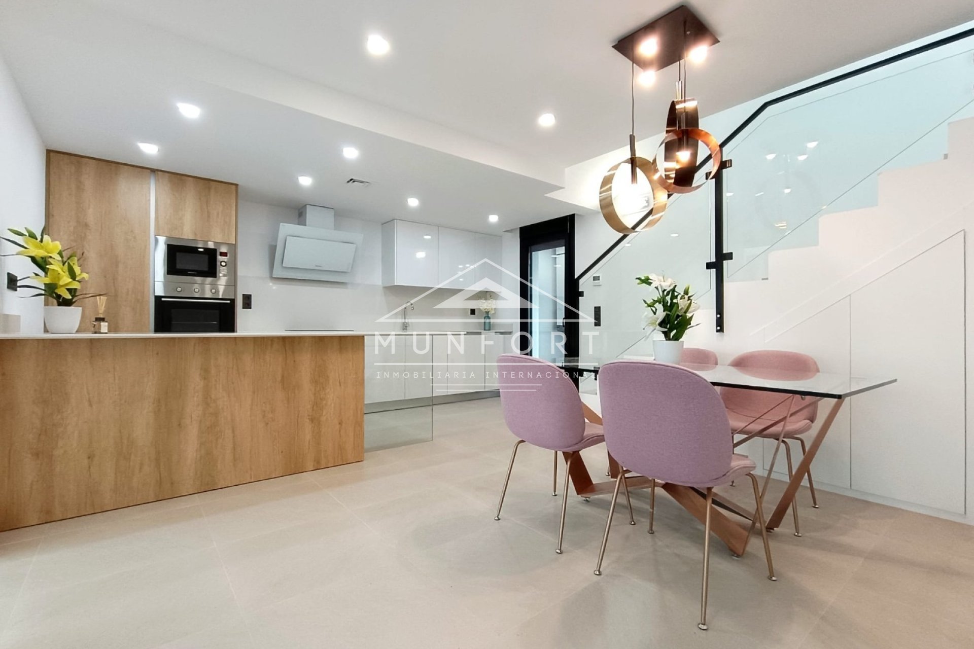 Segunda mano - Casas Adosadas -
Benijófar