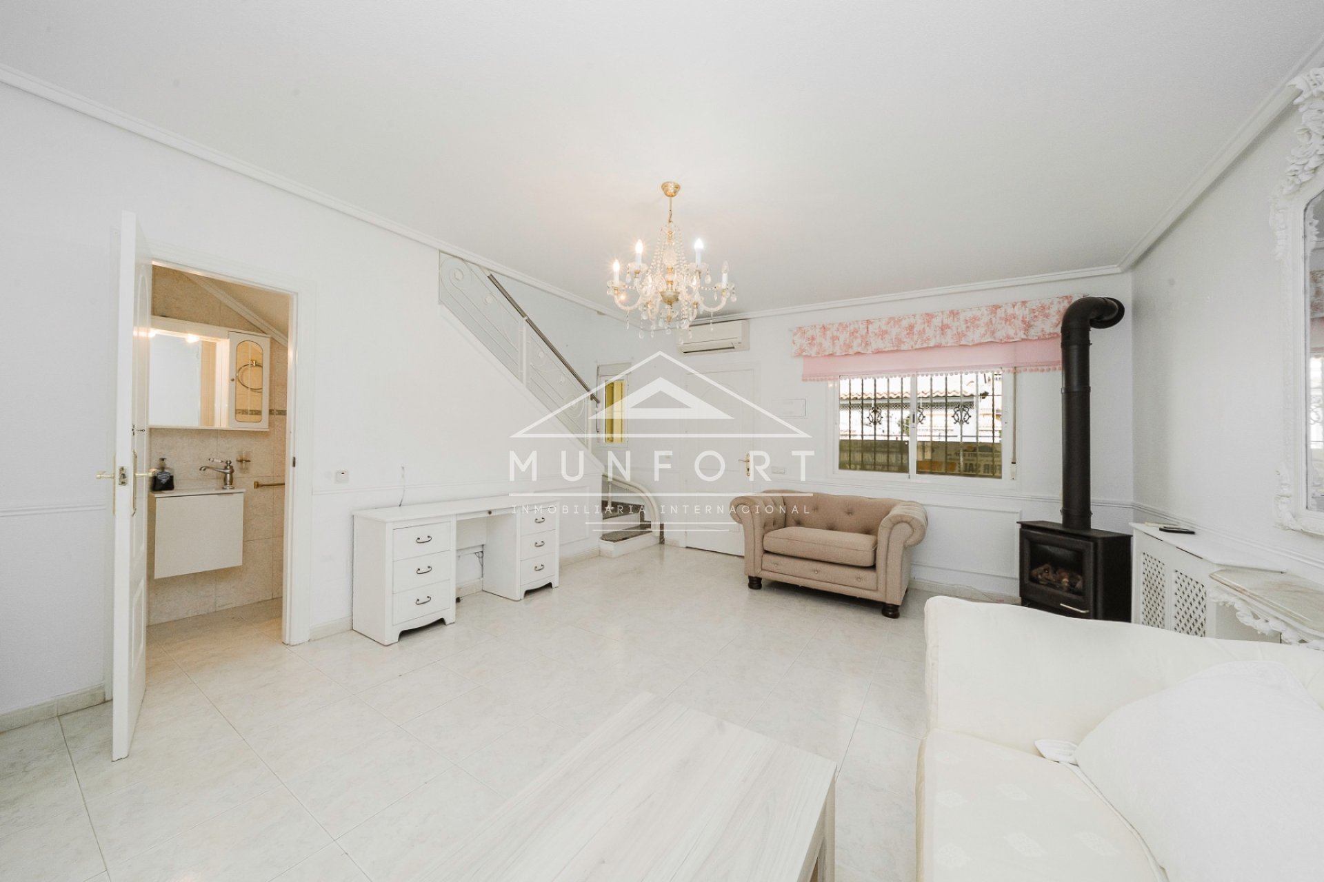 Segunda mano - Casas Adosadas -
Benijófar