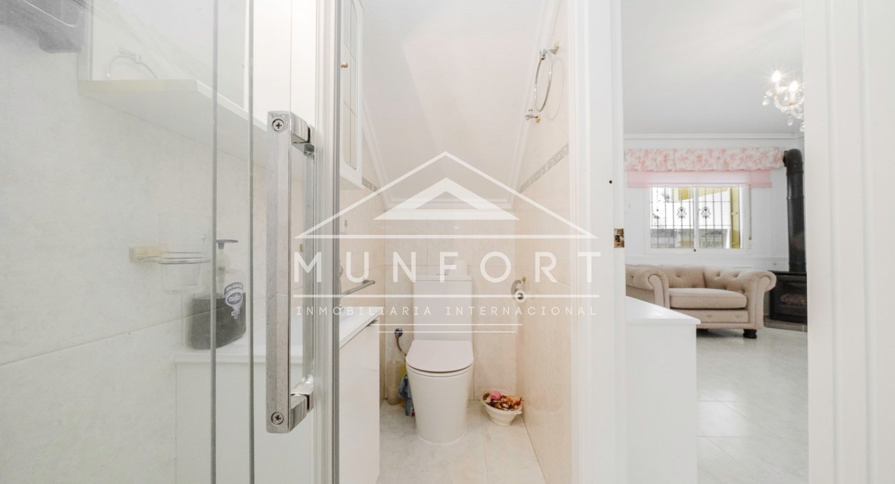 Segunda mano - Casas Adosadas -
Benijófar