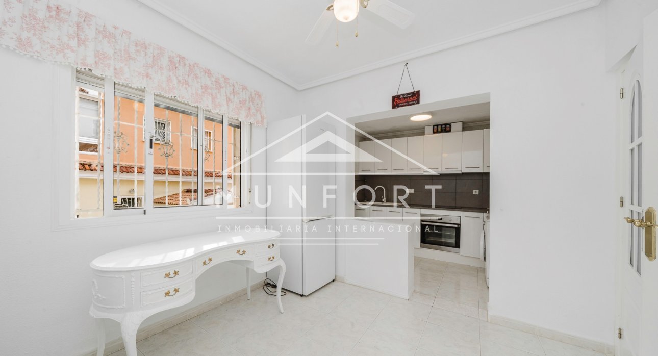 Segunda mano - Casas Adosadas -
Benijófar