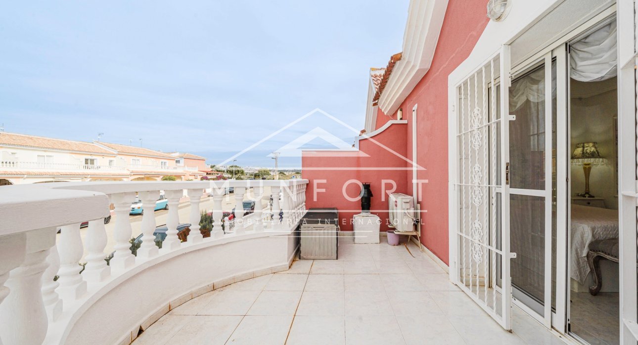 Segunda mano - Casas Adosadas -
Benijófar