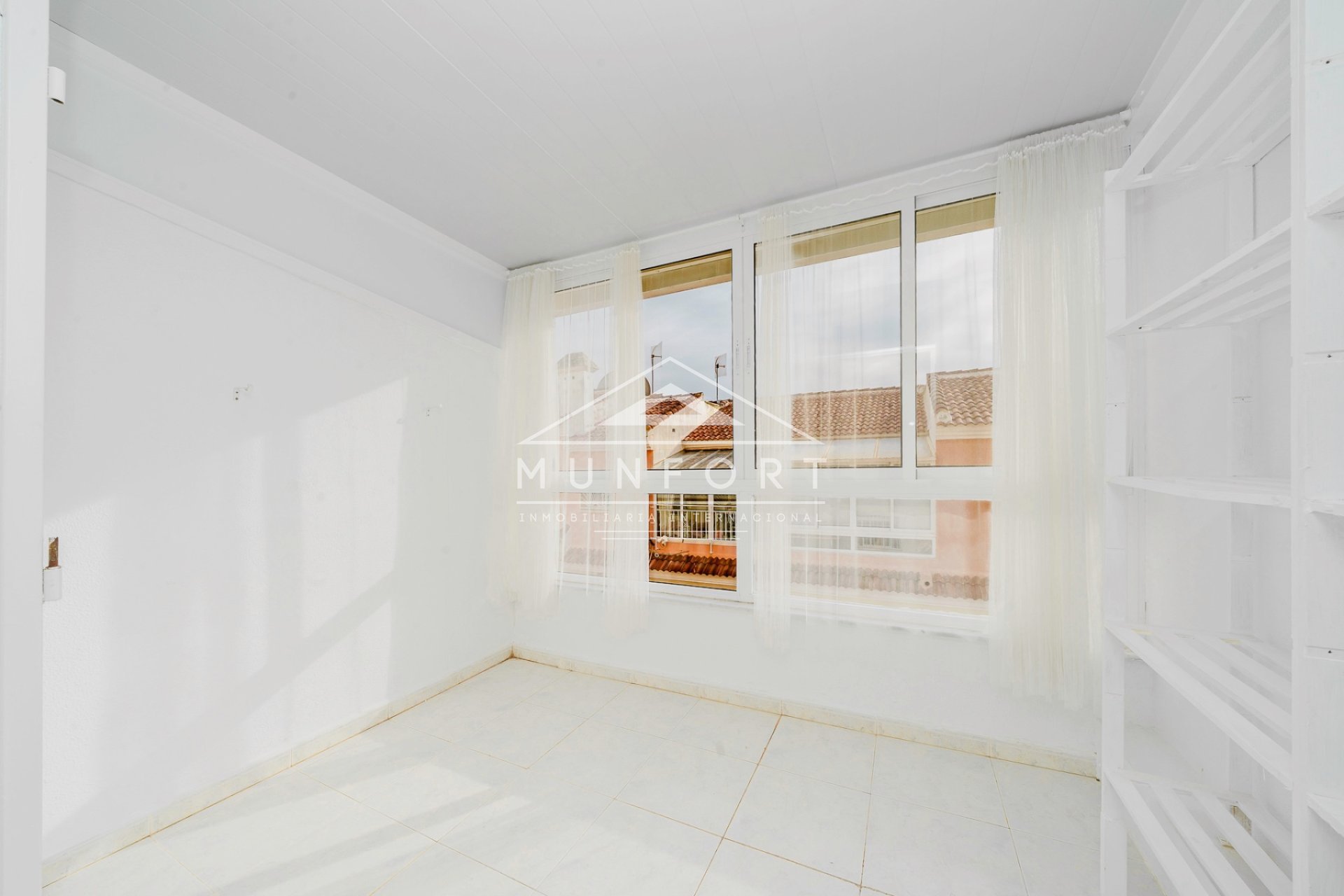 Segunda mano - Casas Adosadas -
Benijófar