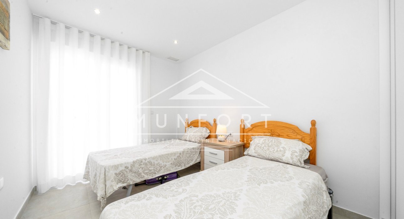 Segunda mano - Casas Adosadas -
Los Montesinos