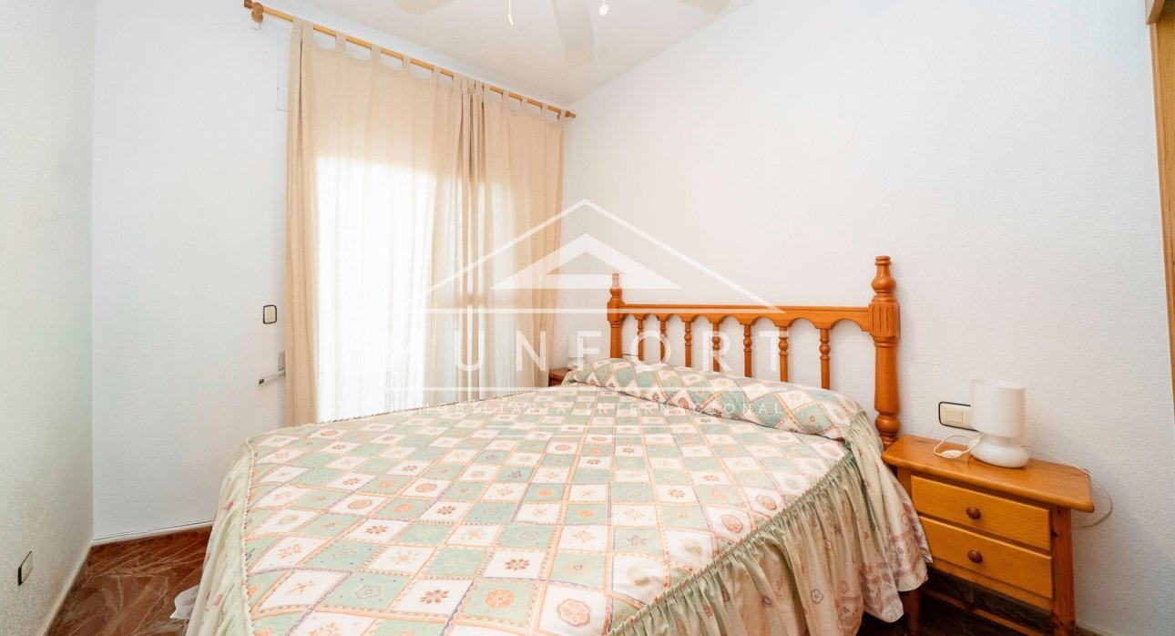 Segunda mano - Casas Adosadas -
Los Urrutias - El Carmol&iacute;