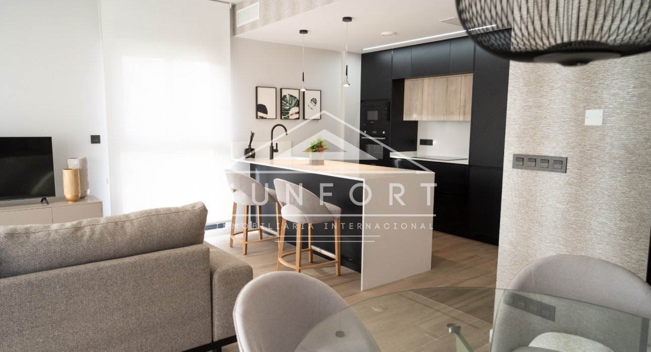 Segunda mano - Casas Adosadas -
Orihuela