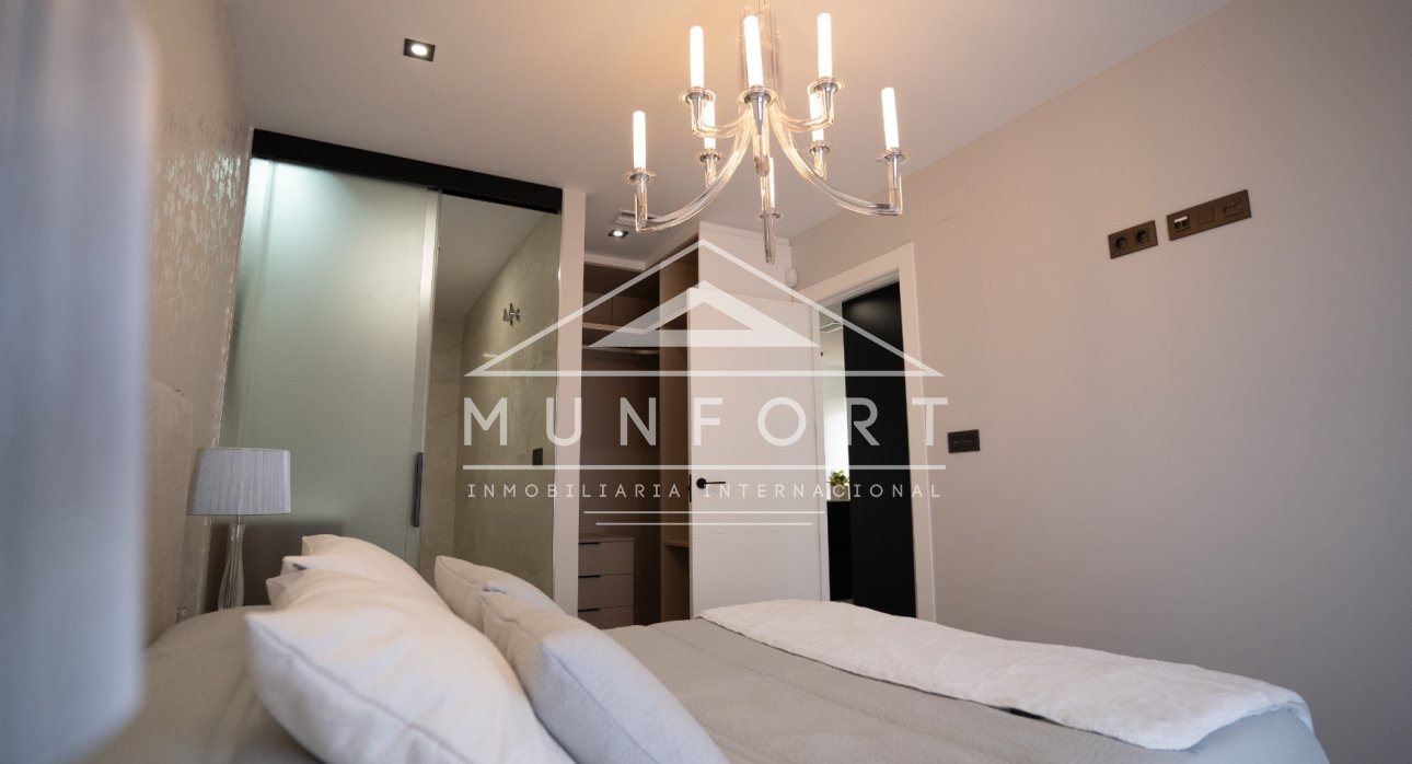 Segunda mano - Casas Adosadas -
Orihuela