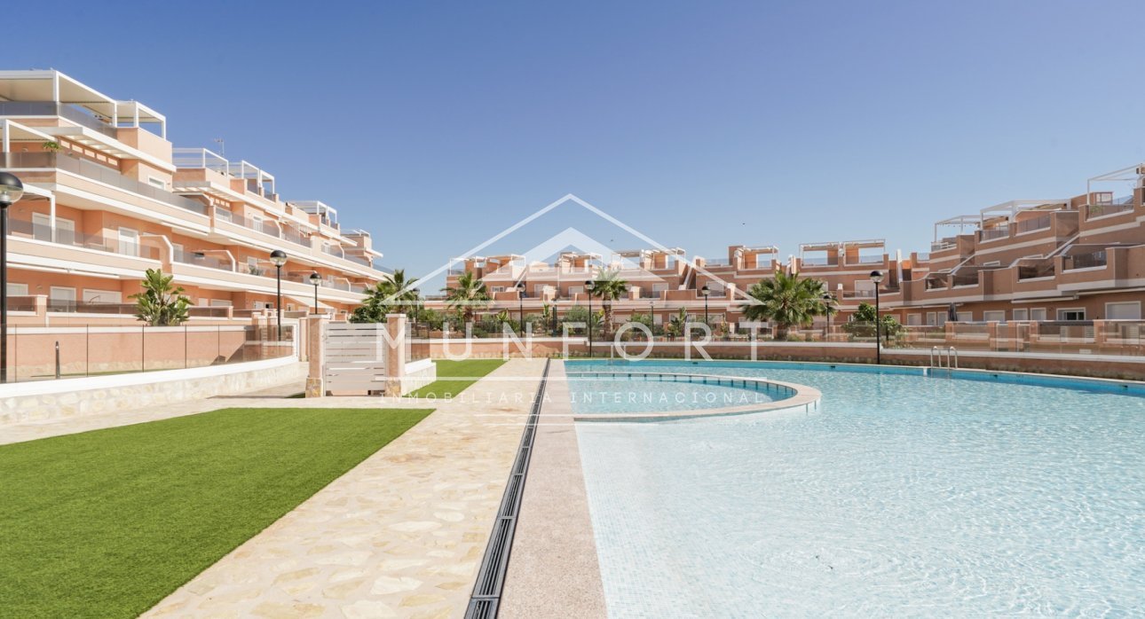 Segunda mano - Casas Adosadas -
Pilar de la Horadada - Torre de la Horadada