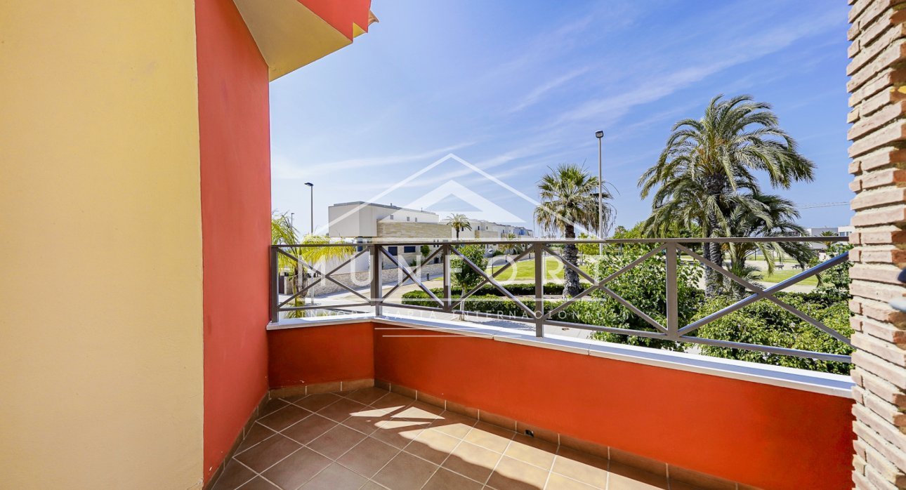 Segunda mano - Casas Adosadas -
Pilar de la Horadada - Torre de la Horadada