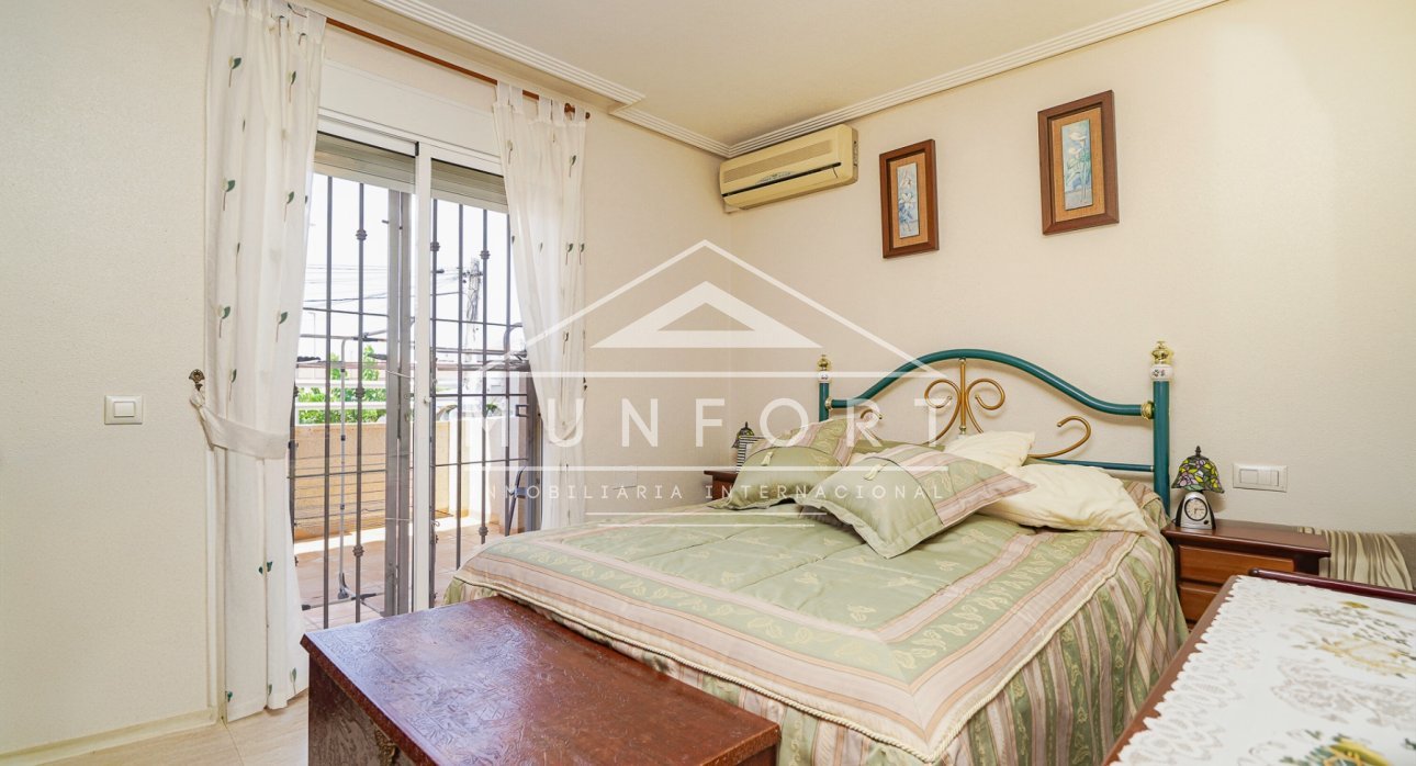 Segunda mano - Casas Adosadas -
Pilar de la Horadada - Torre de la Horadada