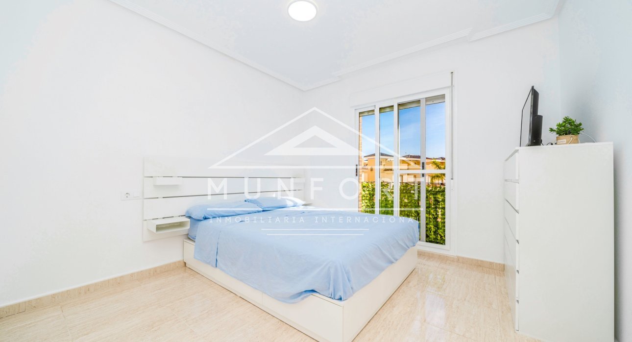 Segunda mano - Casas Adosadas -
Pilar de la Horadada - Torre de la Horadada