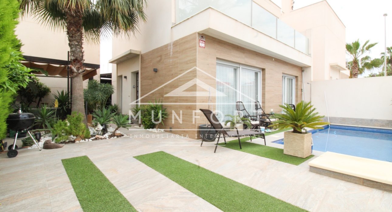 Segunda mano - Casas Adosadas -
Pilar de la Horadada