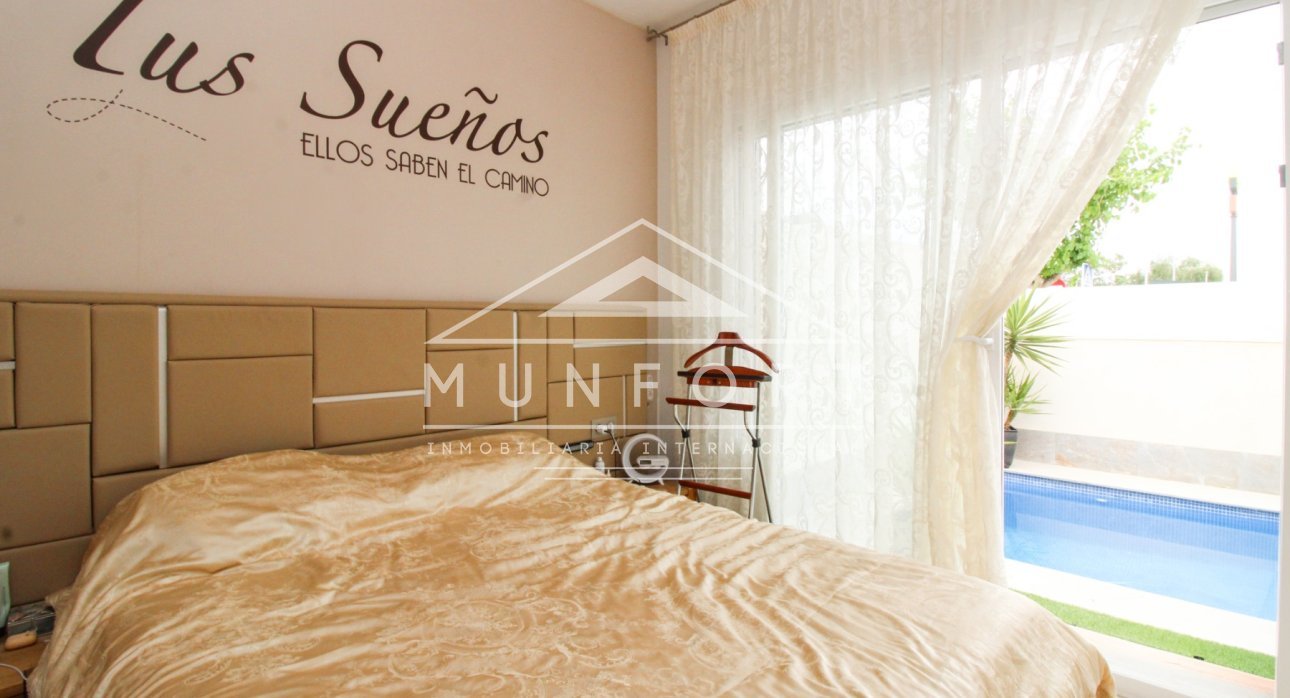 Segunda mano - Casas Adosadas -
Pilar de la Horadada