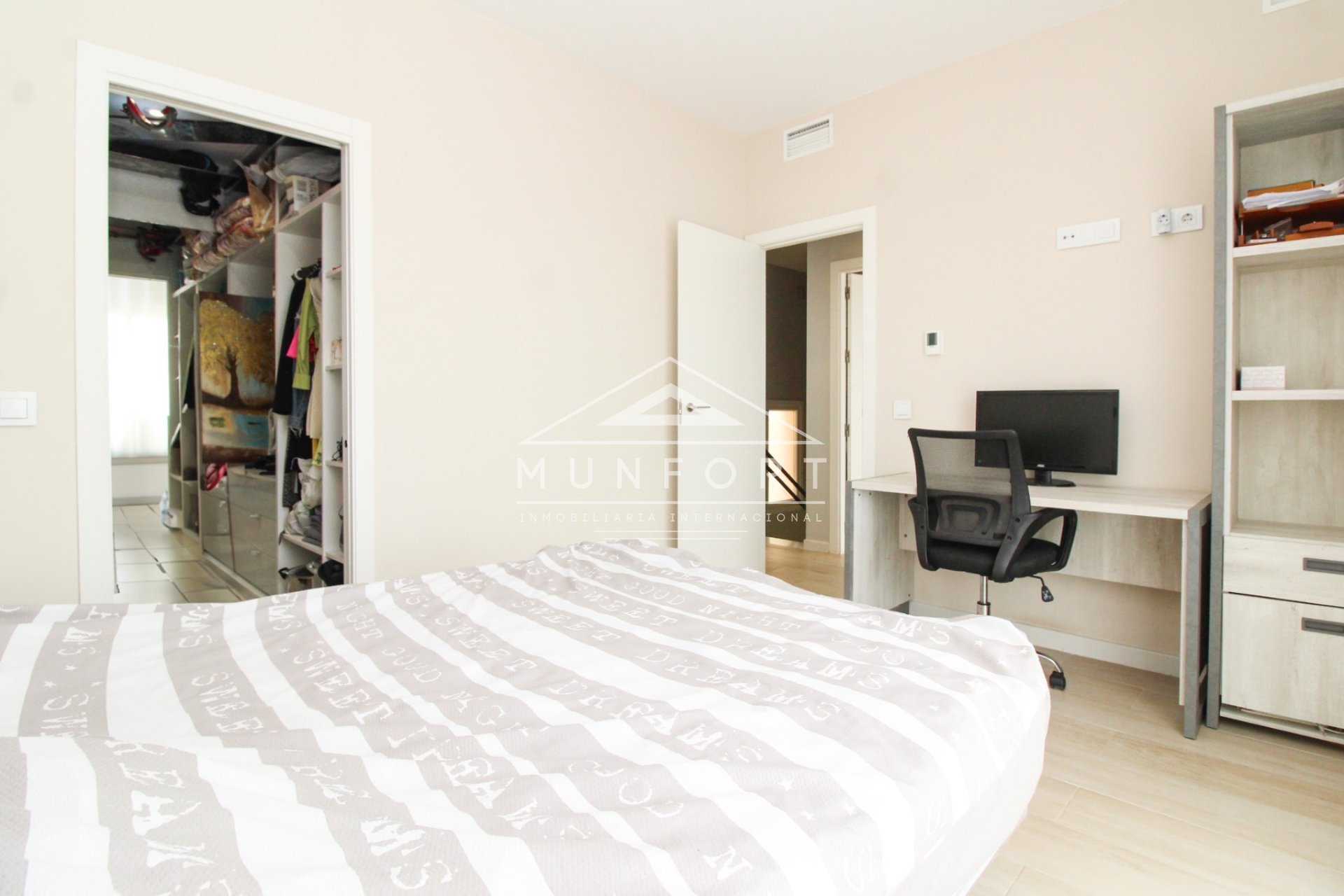 Segunda mano - Casas Adosadas -
Pilar de la Horadada