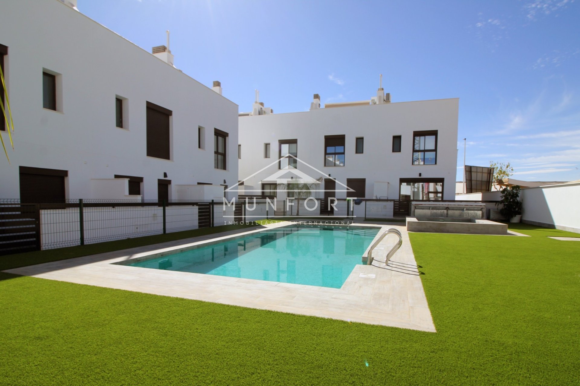 Segunda mano - Casas Adosadas -
Pilar de la Horadada