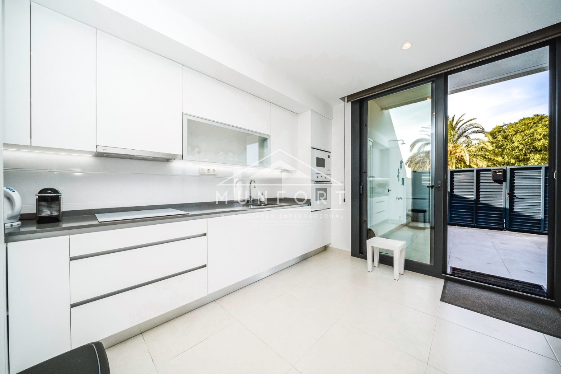 Segunda mano - Casas Adosadas -
Pilar de la Horadada