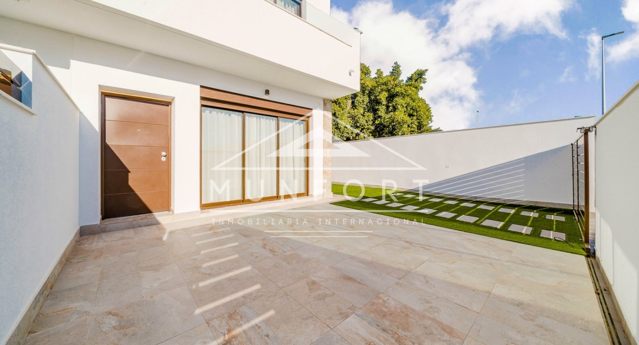 Segunda mano - Casas Adosadas -
Pilar de la Horadada