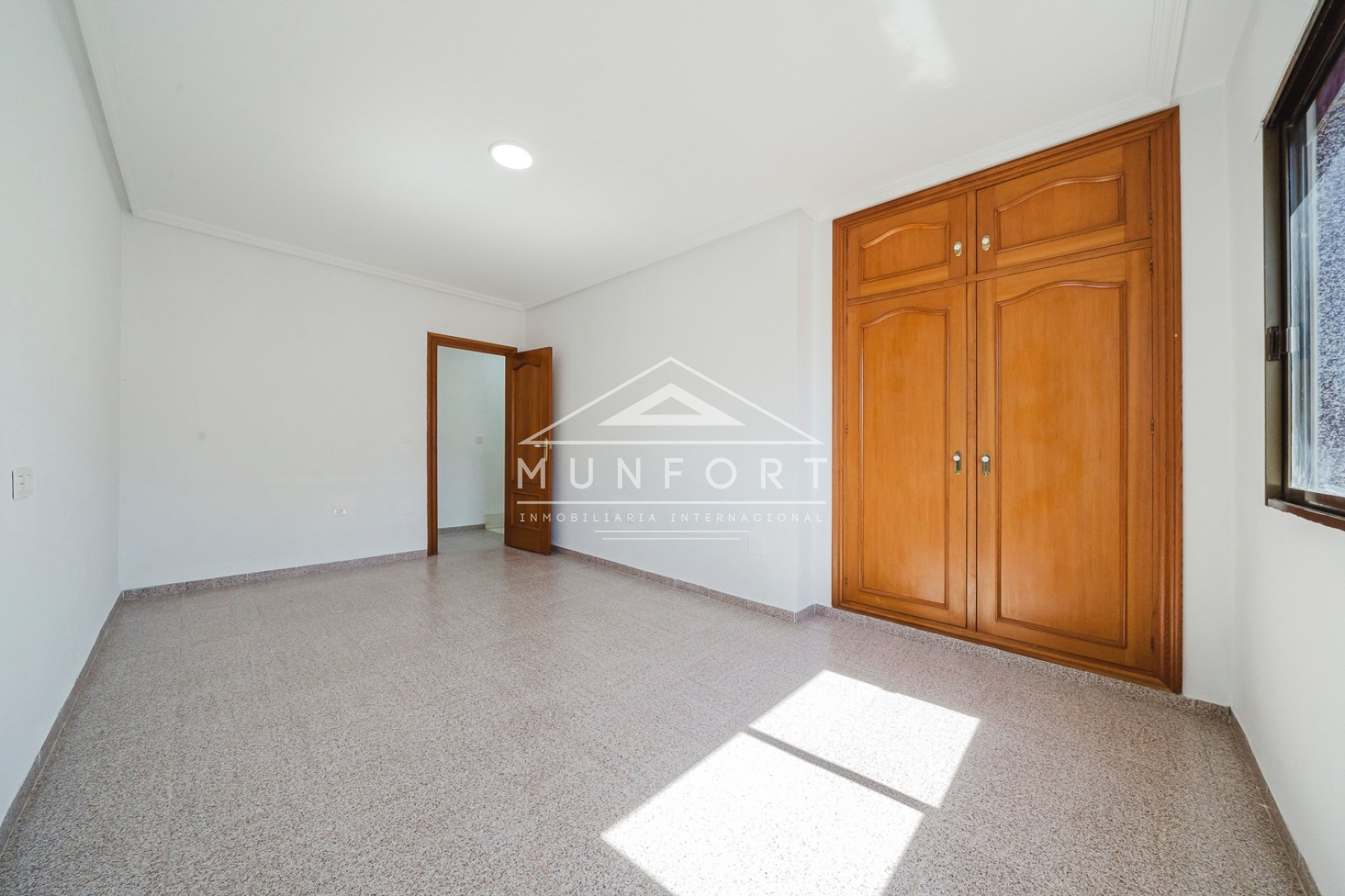 Segunda mano - Casas Adosadas -
Pilar de la Horadada