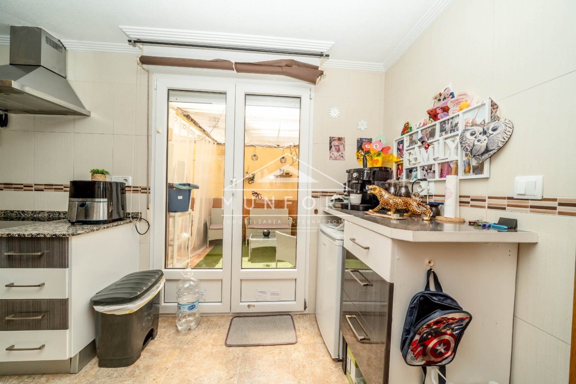 Segunda mano - Casas Adosadas -
Roldán
