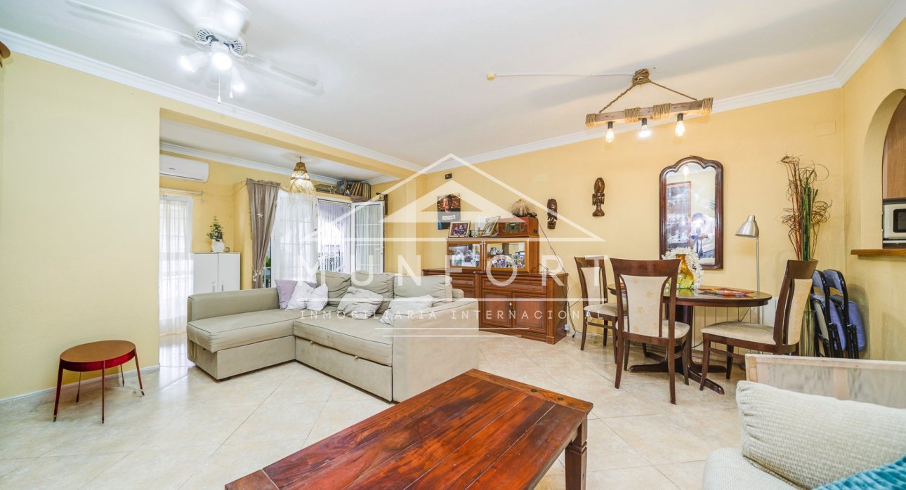 Segunda mano - Casas Adosadas -
San Miguel de Salinas