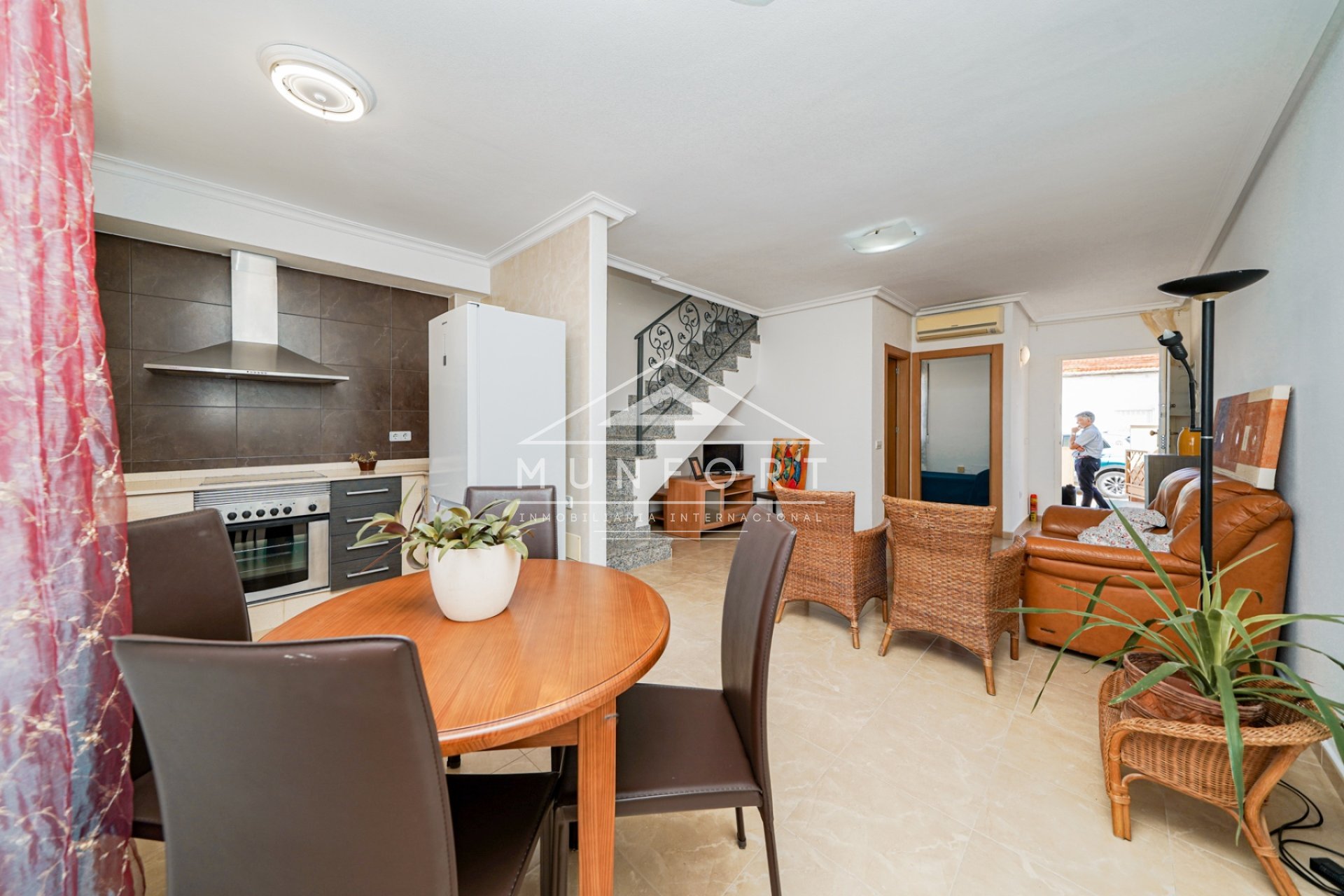 Segunda mano - Casas Adosadas -
Sucina