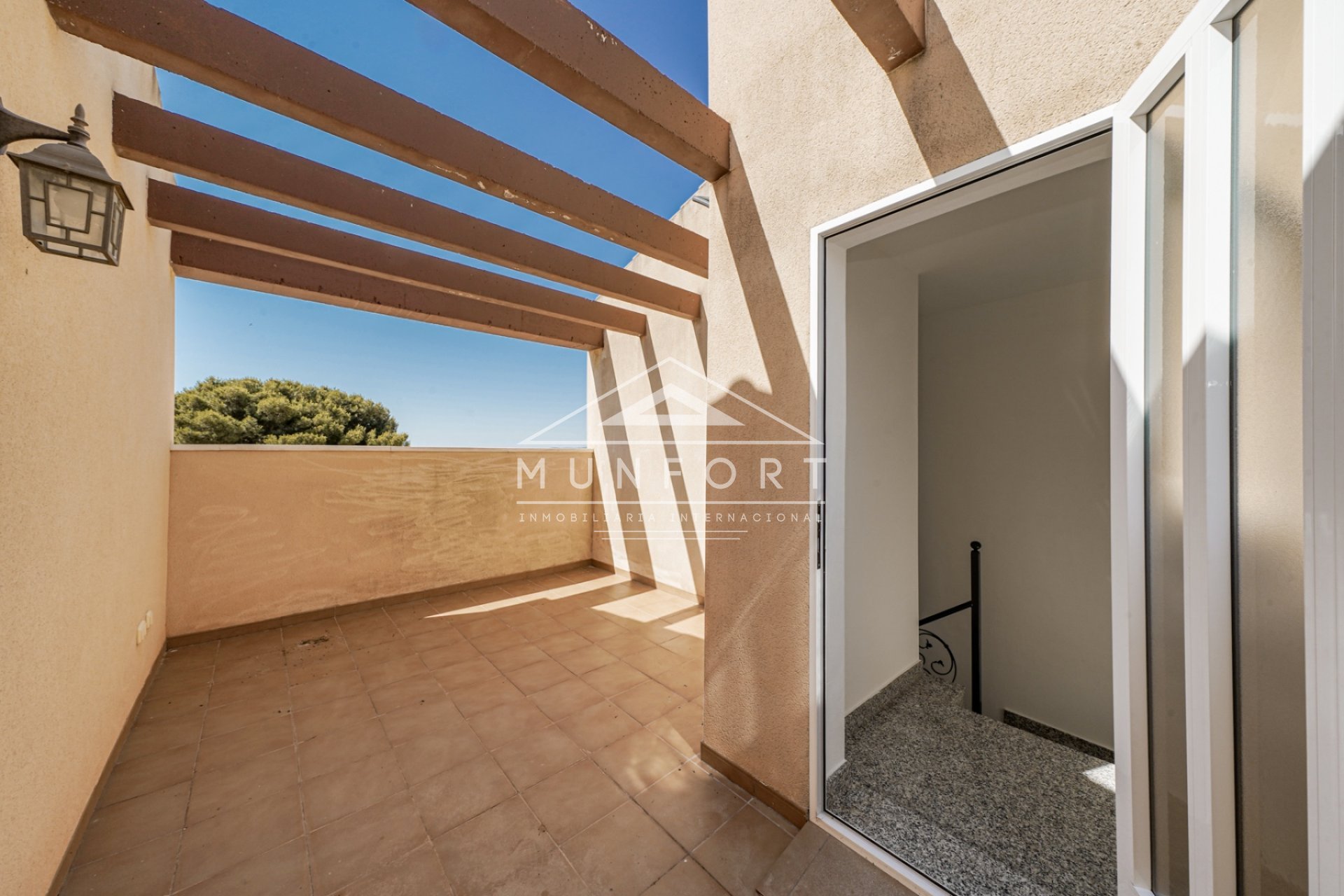 Segunda mano - Casas Adosadas -
Sucina