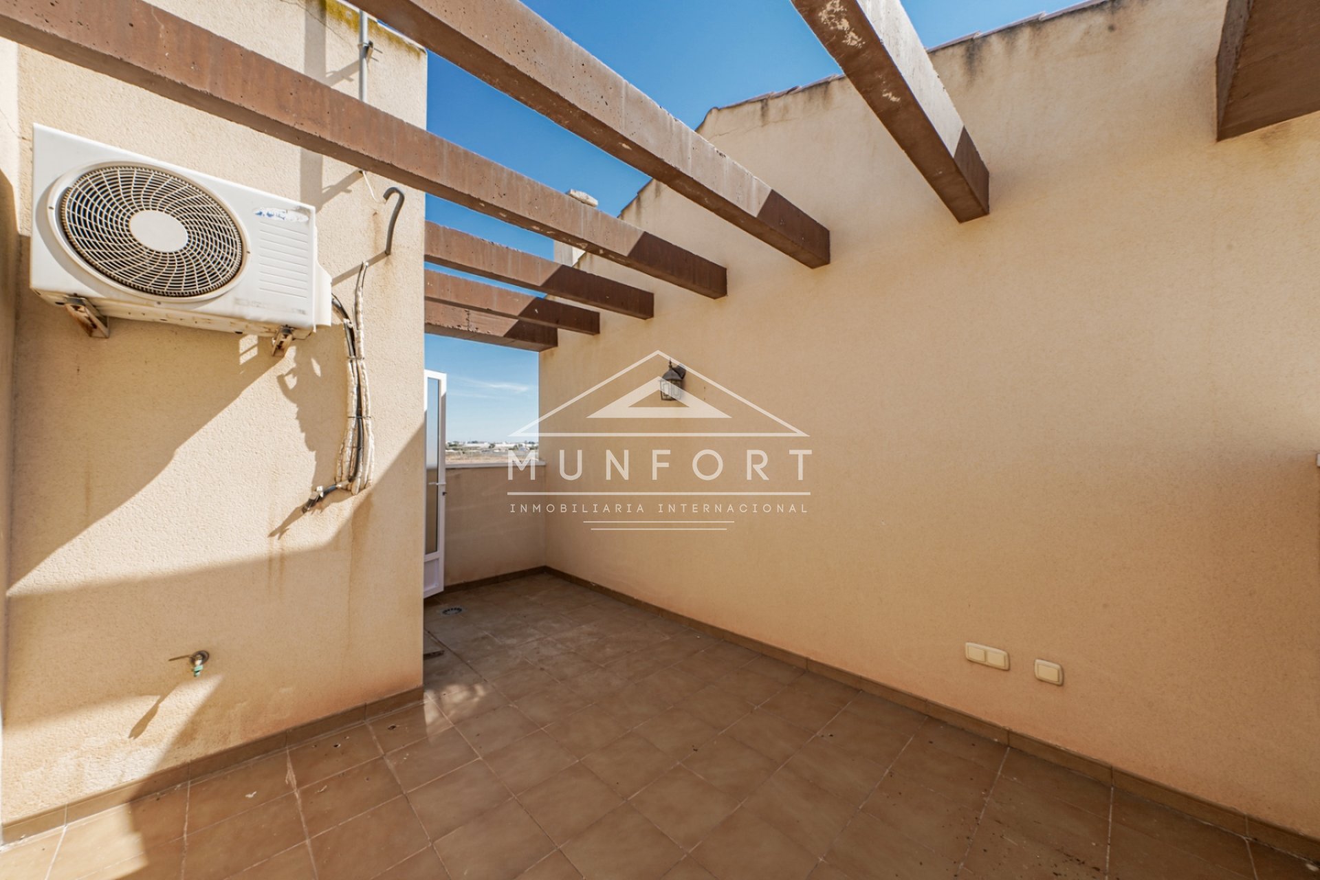 Segunda mano - Casas Adosadas -
Sucina