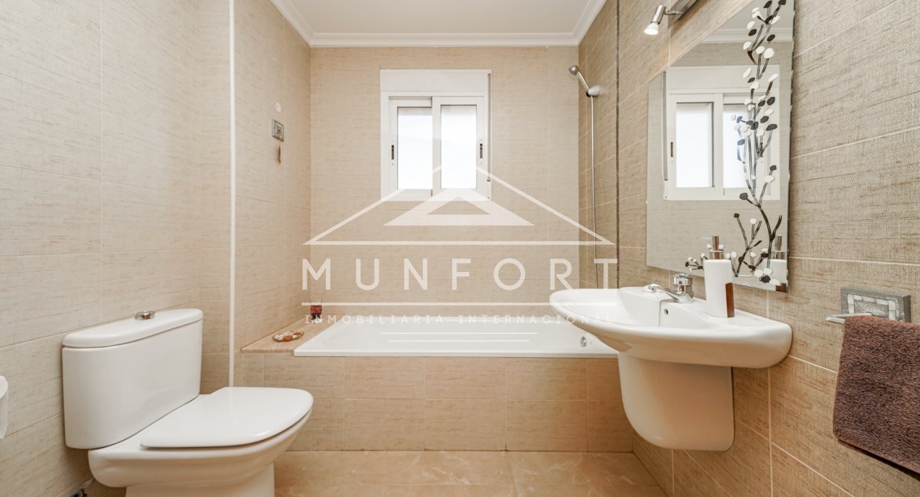 Segunda mano - Casas Adosadas -
Sucina