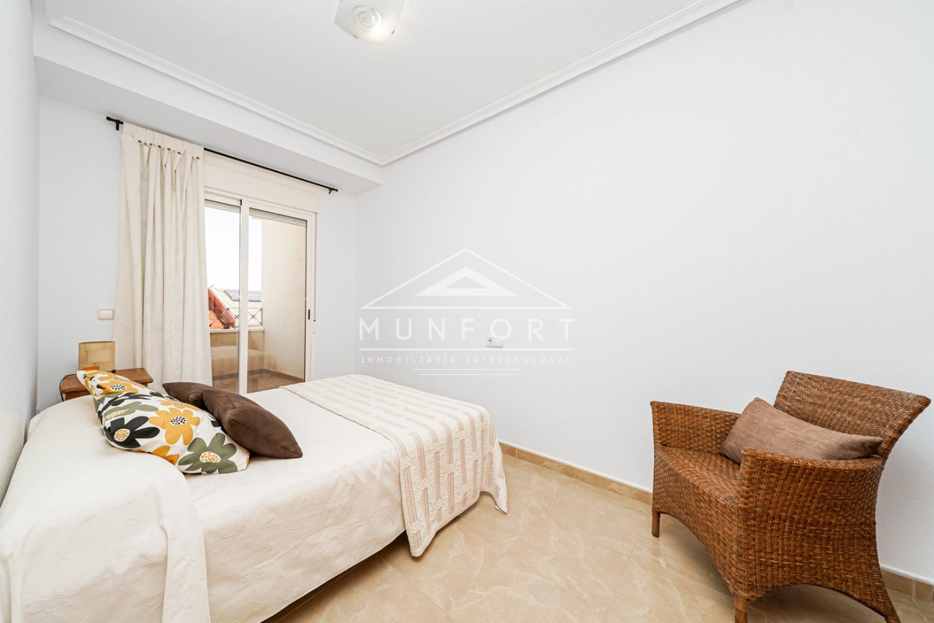 Segunda mano - Casas Adosadas -
Sucina