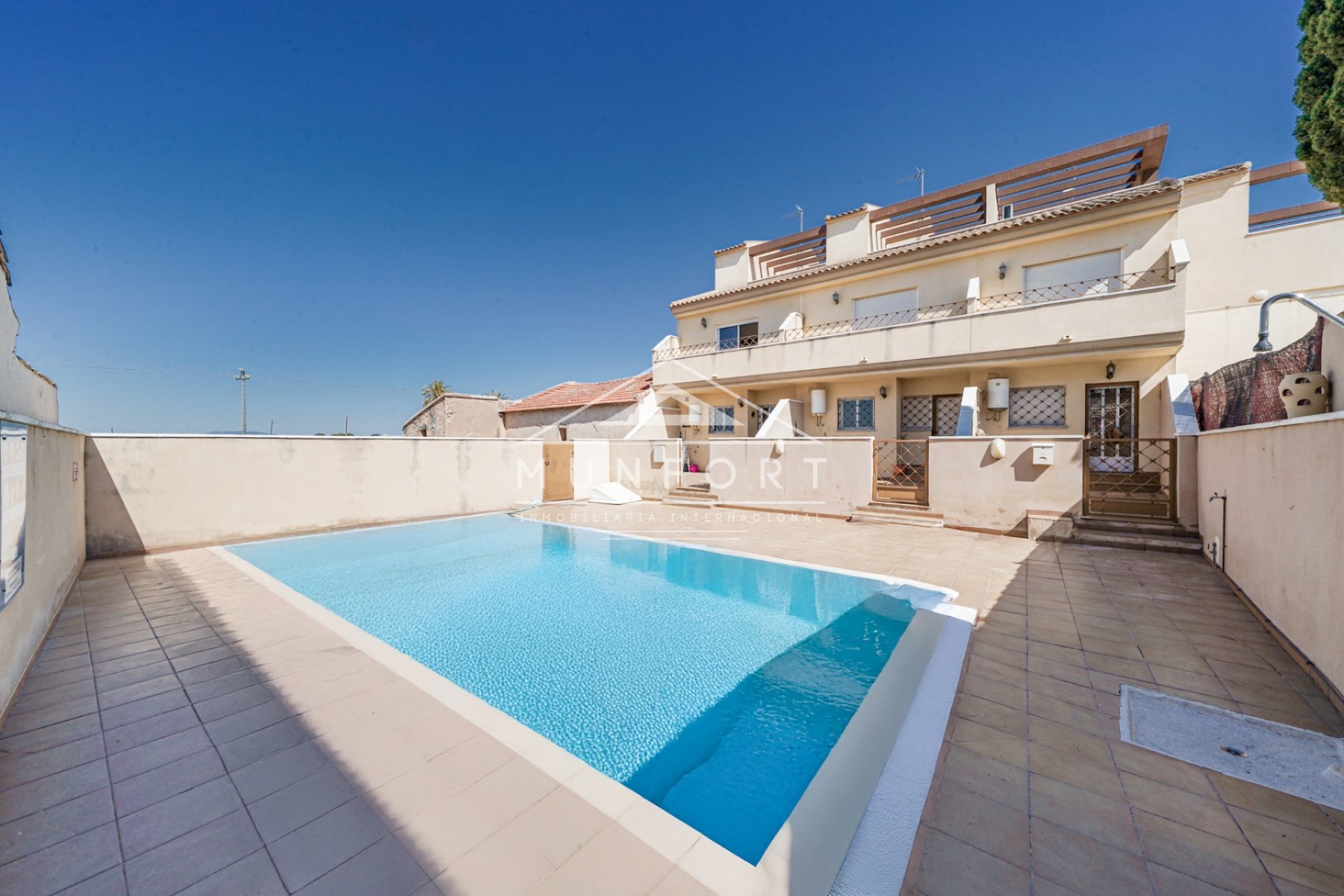 Segunda mano - Casas Adosadas -
Sucina