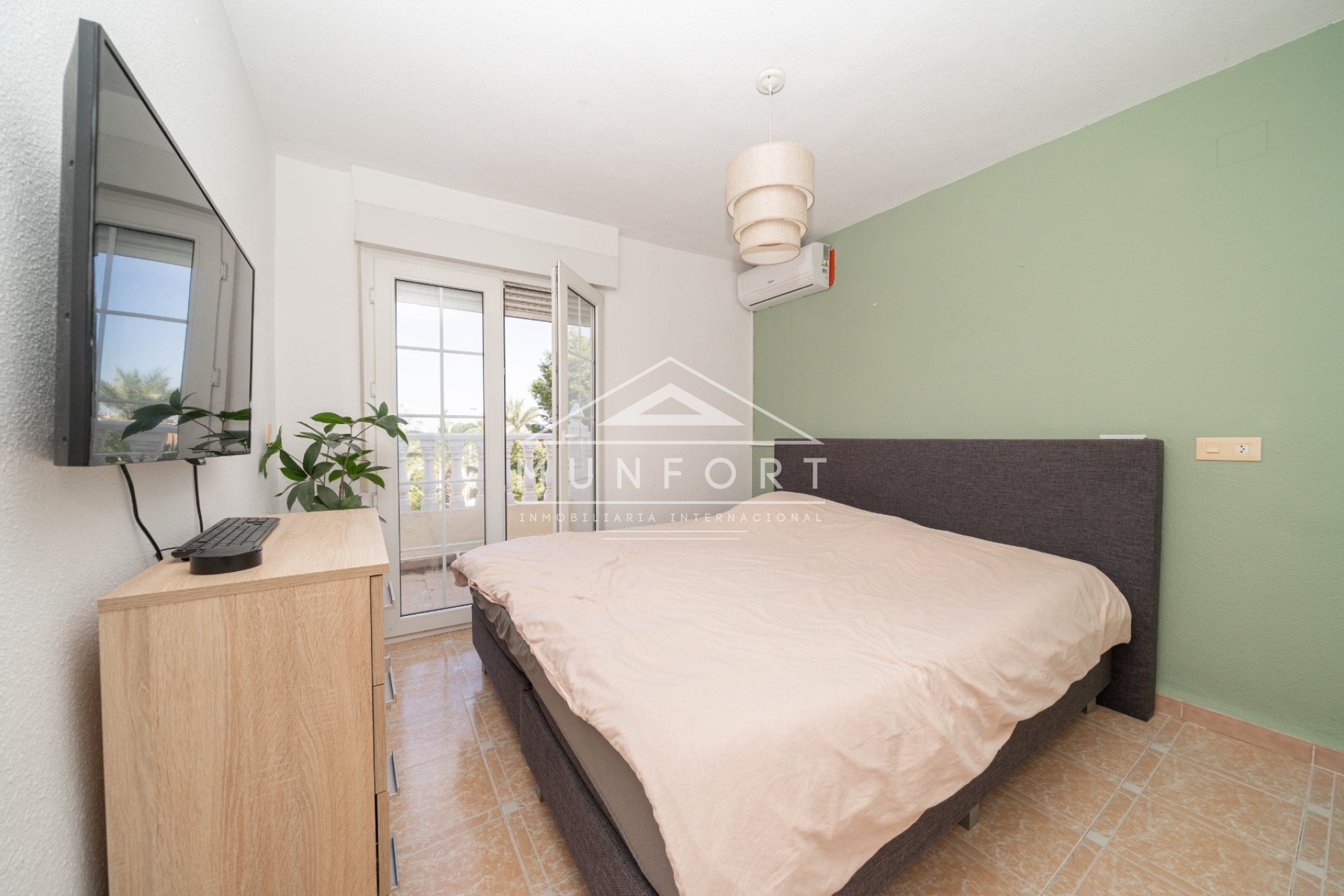 Segunda mano - Casas Adosadas -
Torrevieja - La Torreta - Torrevieja