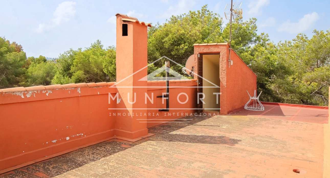 Segunda mano - Casas Adosadas -
Torrevieja