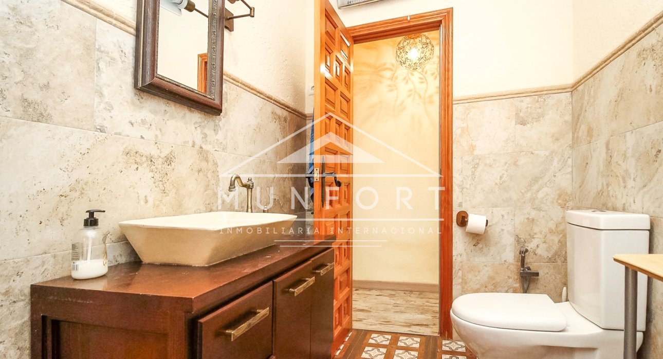 Segunda mano - Casas Adosadas -
Torrevieja