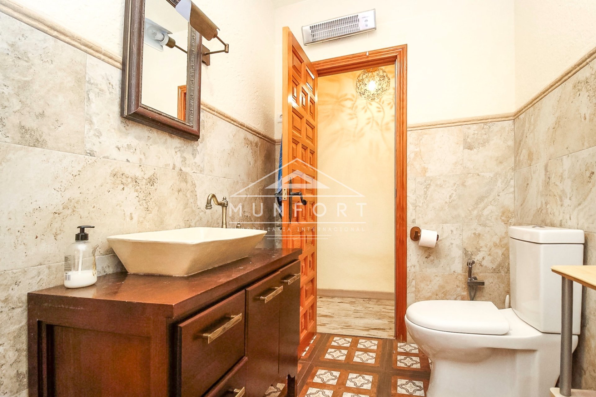 Segunda mano - Casas Adosadas -
Torrevieja